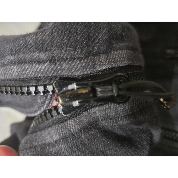 Lululemon Women's Black Full-Zip Athletic Jacket - Picture 5 of 8